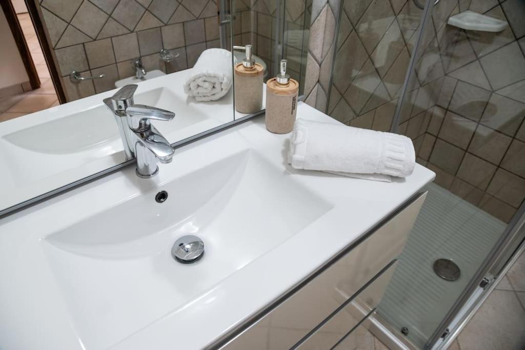 Susu Apartment Brindisi Buitenkant foto